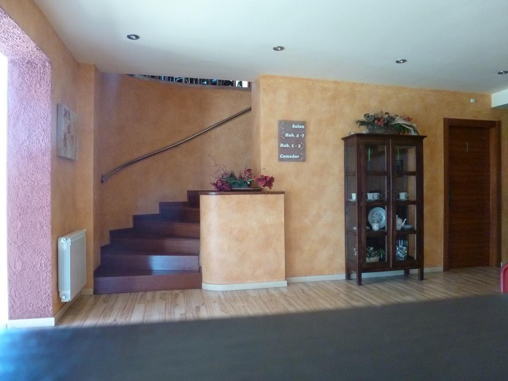Hotel H Con Encanto Binefar Bagian luar foto