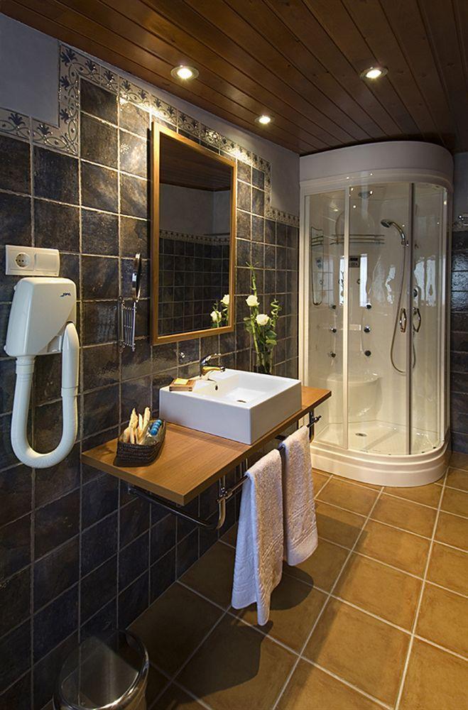 Hotel H Con Encanto Binefar Bagian luar foto